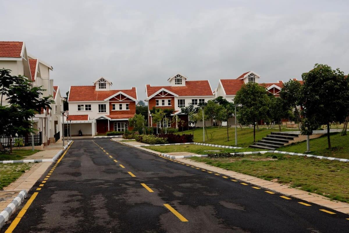 Welcome To Serenity-Luxury Villa At Prestige Augusta Golf Village Bangalore Exterior photo