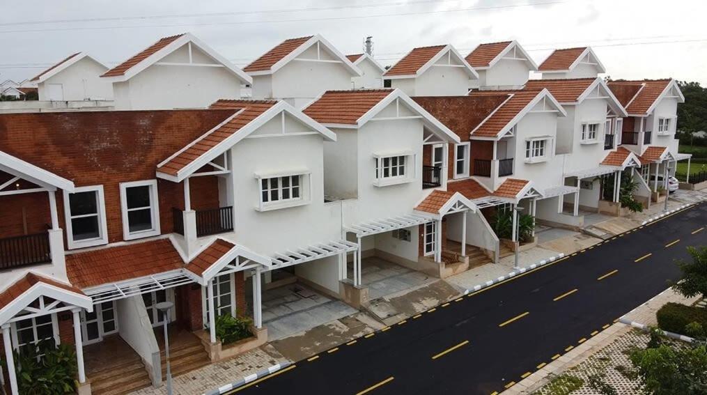 Welcome To Serenity-Luxury Villa At Prestige Augusta Golf Village Bangalore Exterior photo