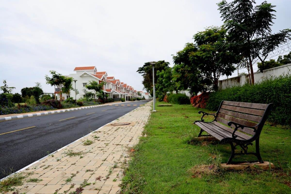Welcome To Serenity-Luxury Villa At Prestige Augusta Golf Village Bangalore Exterior photo